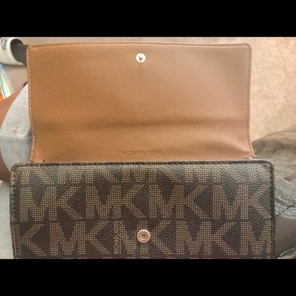 Michael Kors wallet - Picture 3 of 5